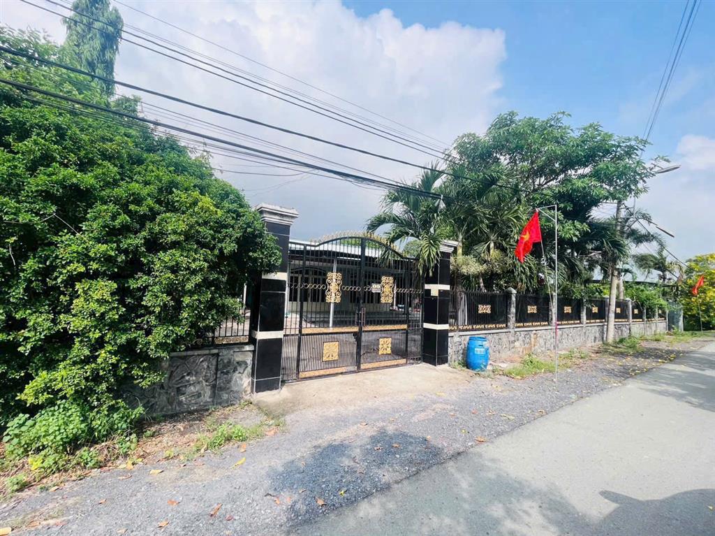 Bán lô đất tặng nhà vườn đường xe container gần KCN Đông Nam khu dân cư đông gần chợ,