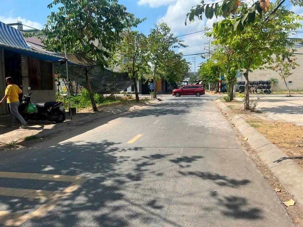 SIÊU PHẨM MẶT TIỀN TÂN XUÂN 2 – GẦN TÔ KÝ – QUỸ ĐẤT LỚN HIẾM CÓ