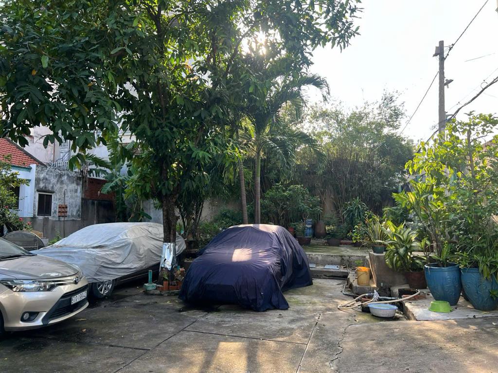 BIỆT THỰ SÂN VƯỜN 1000M² – ĐÔNG HƯNG THUẬN Q12 – CÓ HỒ BƠI, CÂY XANH