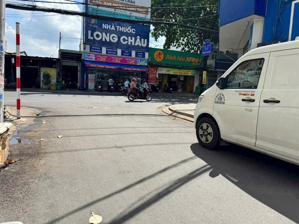 GIẢM SỐC 600 TRIỆU! NHÀ MẶT TIỀN QUẬN 12 CHỈ CÒN 5,8 TỶ – KINH DOANH CỰC ĐỈNH