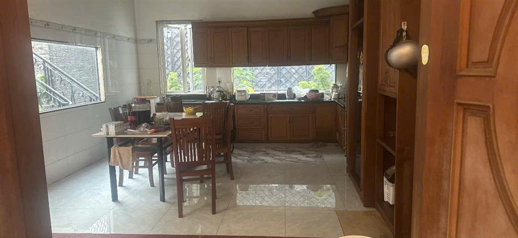 CHO THUÊ NHÀ DIỆN TÍCH LỚN – 8x40M FULL THỔ CƯ MT LÊ VĂN KHƯƠNG Q12