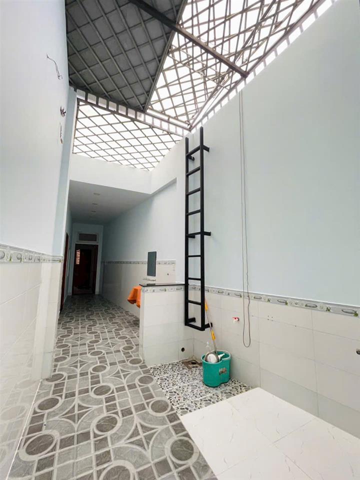 NHÀ CẤP 4 (91,8m², ngang 4.6m) – XE HƠI NGỦ TRONG NHÀ – GIÁ CHỈ 4,35 TỶ!