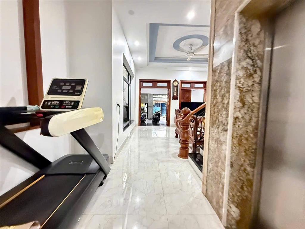 GIẢM GẦN 1 TỶ – NHÀ PHỐ 6M NGANG, CÓ THANG MÁY NGAY METRO Q12!