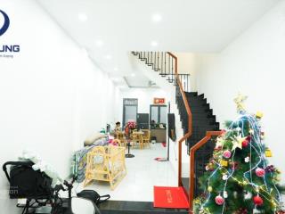 Nhà 4x15 m tại khu tây thạnh, bố trí đủ bốn phòng ngủ trong kết cấu một trệt, hai lầu.
