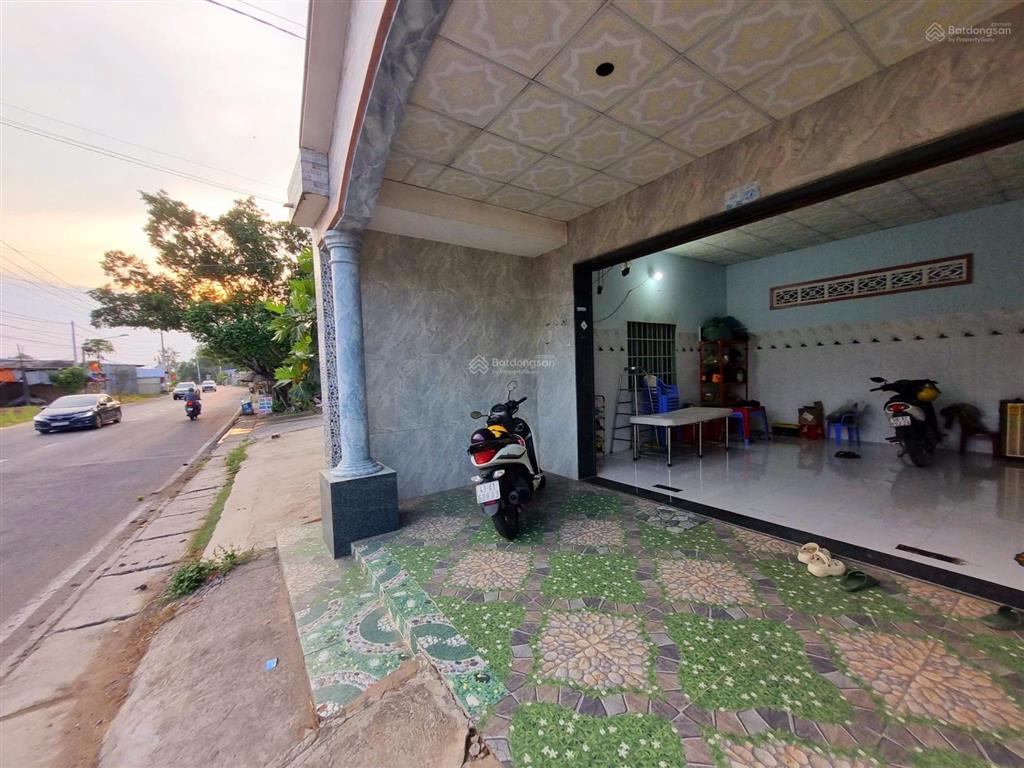 Chính chủ bán nhà mtkd đường mỹ hạnh, dt 6x42m, shr, 242m2 thổ