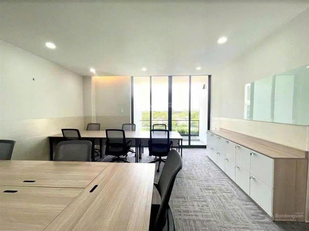 Cho thuê biệt thự full nt vp  100tr/th 10x18m 1 hầm 4 lầu  nhà sẵn trống vào liền