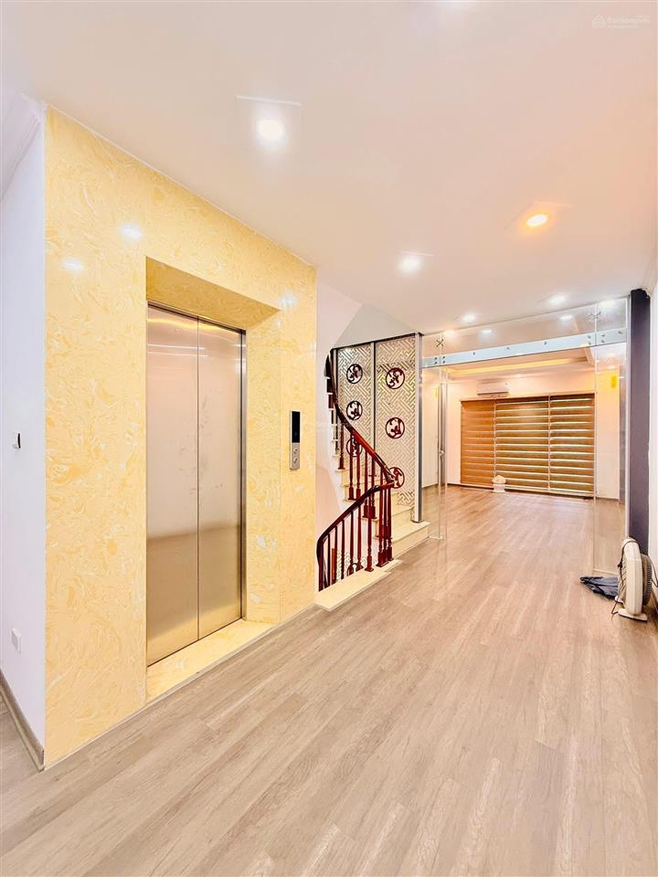 Hoàng mai  oto qua nhà  lô góc  60m2, 6t thang máy  ngõ thông  giá rẻ nhất thị trường