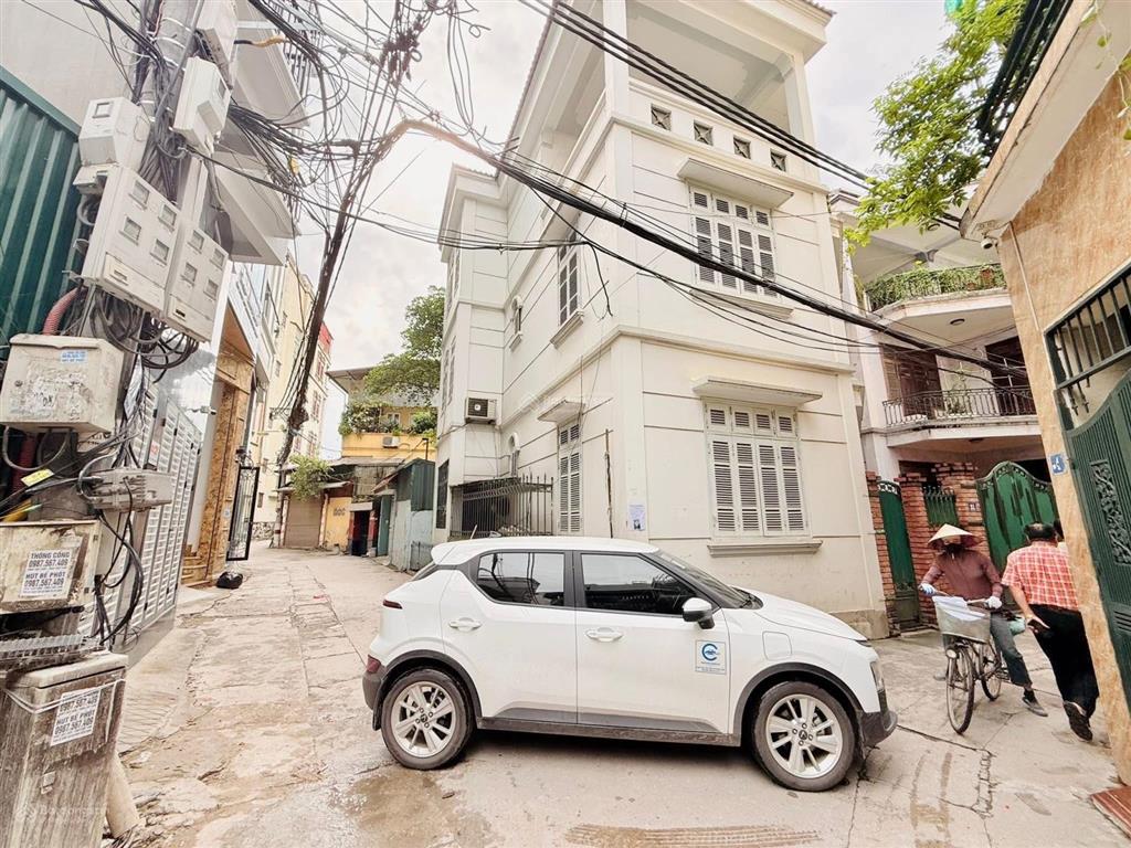 Hoàng mai  oto qua nhà  lô góc  60m2, 6t thang máy  ngõ thông  giá rẻ nhất thị trường