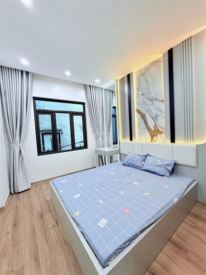 Chính chủ bán gấp phố hồng mai 45m 5 tầng, 50m ra oto, lô góc 3 thoáng, full nội thất, ba gác đỗ