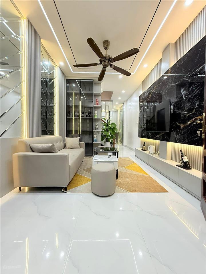 Chính chủ bán gấp phố hồng mai 45m 5 tầng, 50m ra oto, lô góc 3 thoáng, full nội thất, ba gác đỗ