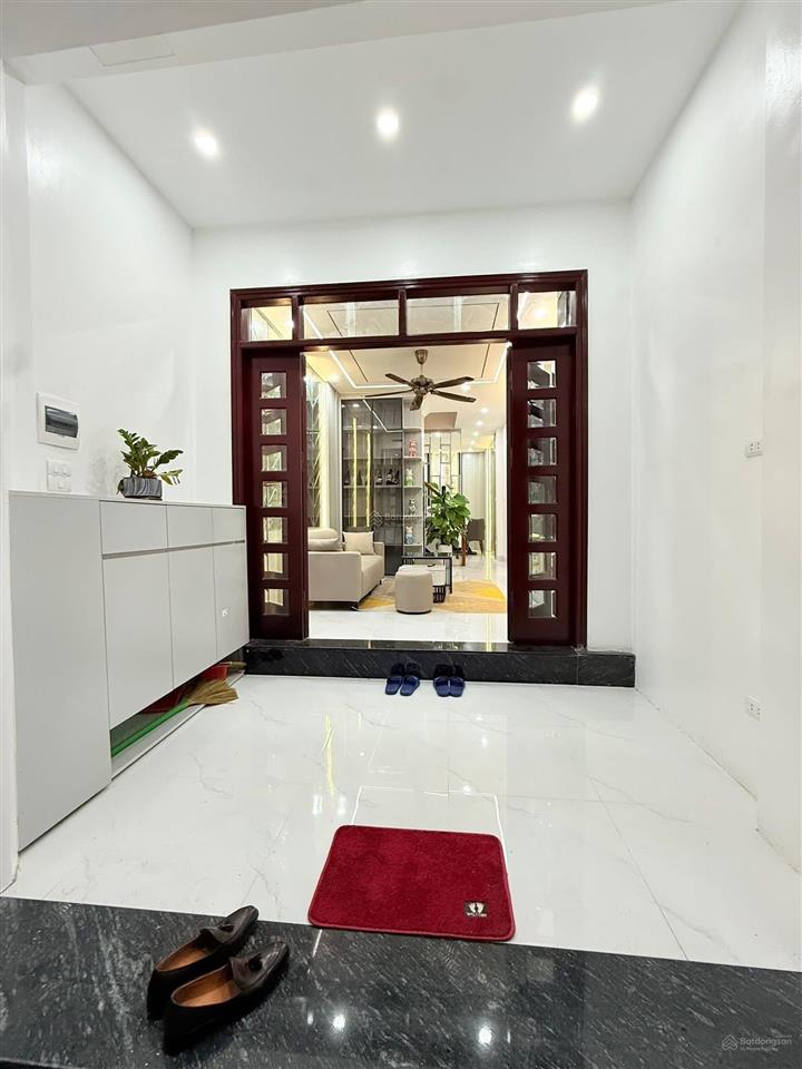 Chính chủ bán gấp phố hồng mai 45m 5 tầng, 50m ra oto, lô góc 3 thoáng, full nội thất, ba gác đỗ