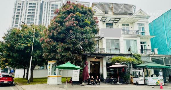 Bán gấp bt vinhomes riverside 180m2 hơn 50tỉ lô góc 2 mặt tiền  trục vào kđt  dòng tiền cao