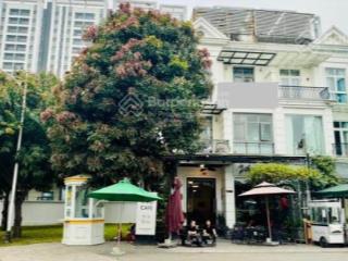 Bán gấp bt vinhomes riverside 180m2 hơn 50tỉ lô góc 2 mặt tiền  trục vào kđt  dòng tiền cao