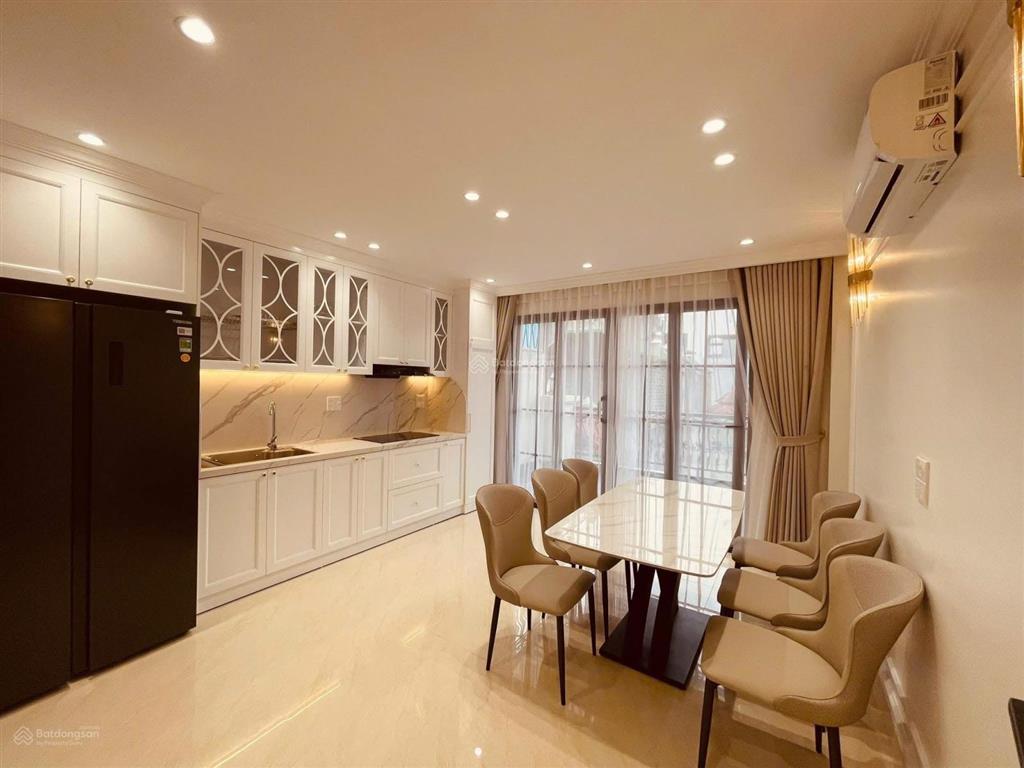 Phân lô tân mai  nhà mới  50m x 7 tầng thang máy  oto tránh, vào nhà  nội thất bạc tỉ
