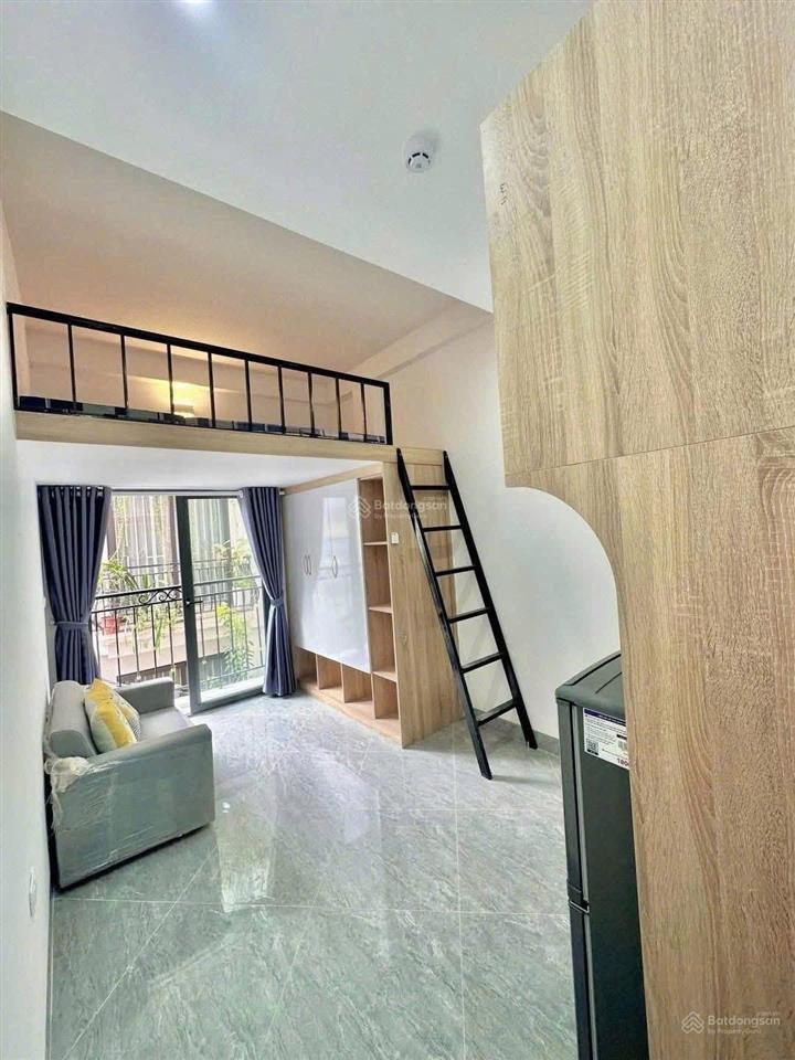 Ccmn hiếm hoàng mai  oto qua nhà  lô góc  cách 1 nhà ra phố  đầy đủ giấy phép + phòng cháy