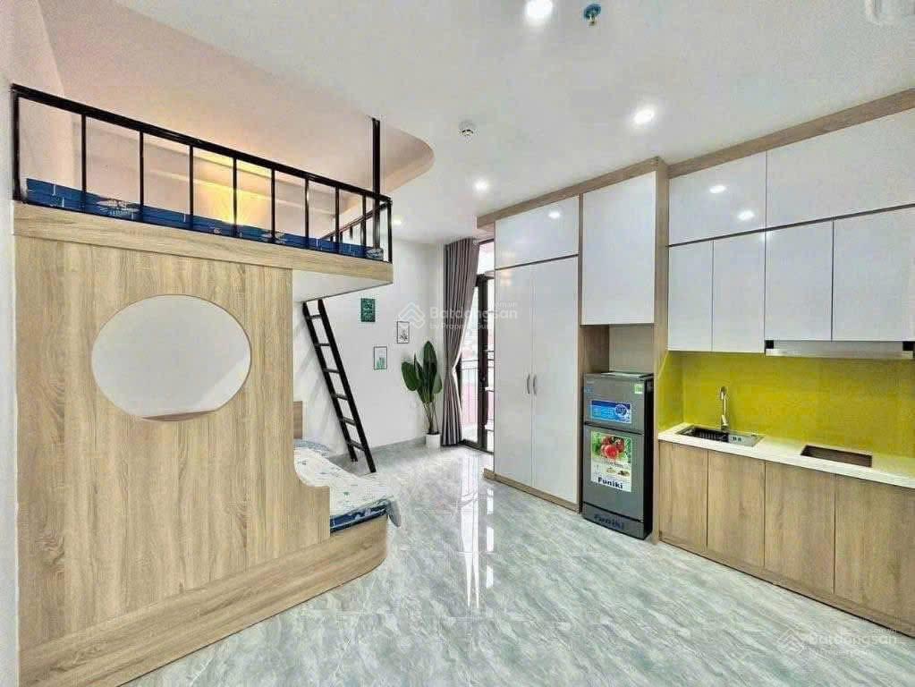 Ccmn hiếm hoàng mai  oto qua nhà  lô góc  cách 1 nhà ra phố  đầy đủ giấy phép + phòng cháy