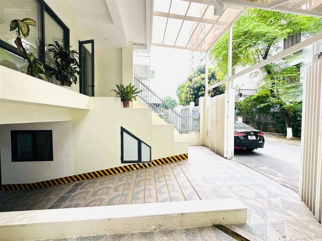 Phân lô thanh xuân  160m2 mặt tiền 10m 40 tỷ  chỉ 250tr/m2  lô góc  5 nổi 1 hầm  cho thuê vp