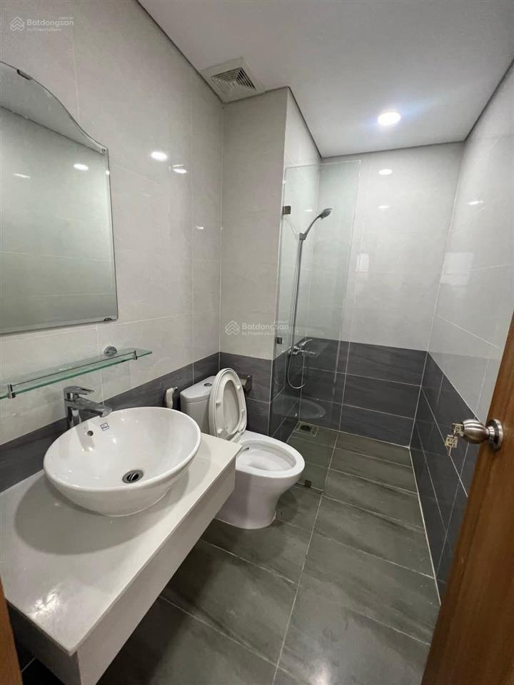 Bán gấp 2pn 60.5m2, giá chỉ 2,28tỷ bao phí bảo trì + đã có sổ