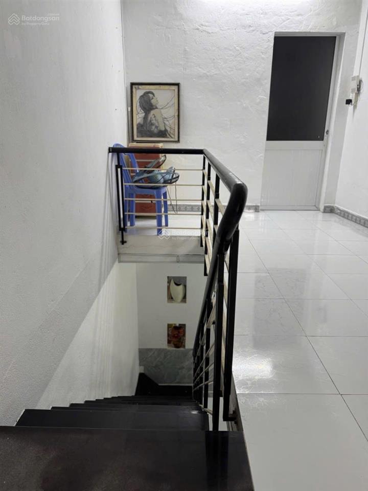 Sập hầm nhà 2 tầng hoàng diệu hải châu, gần chợ mới, giá chỉ 2,82 tỷ. vào ở ngay hoặc cho thuê