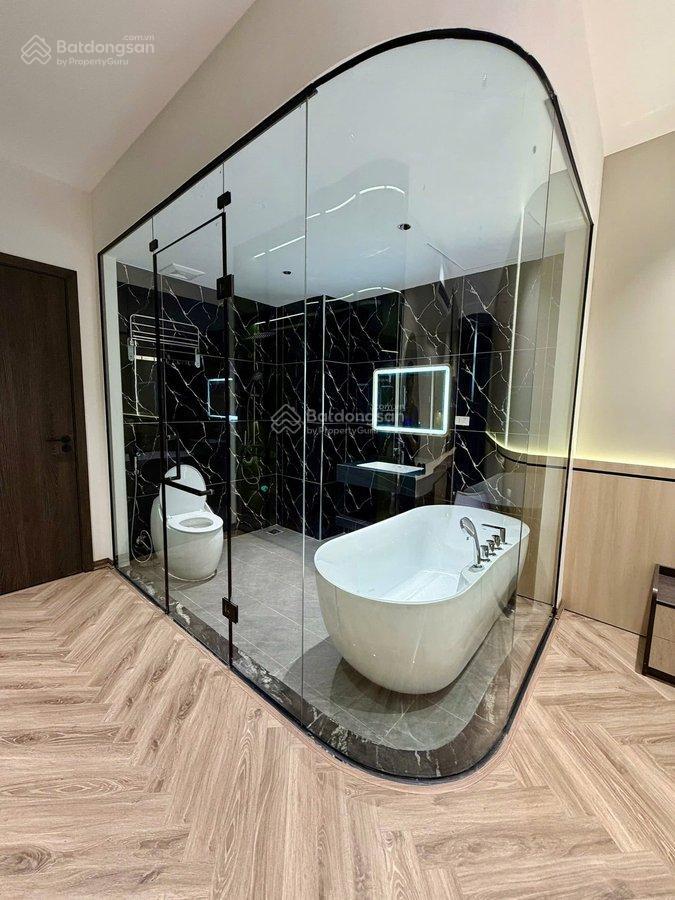 Hàng hiếm nhà 7 tầng bát khối ô tô tránh, thang máy chỉ 1 căn vị trí đẹp cạnh hồ đầm tranh,