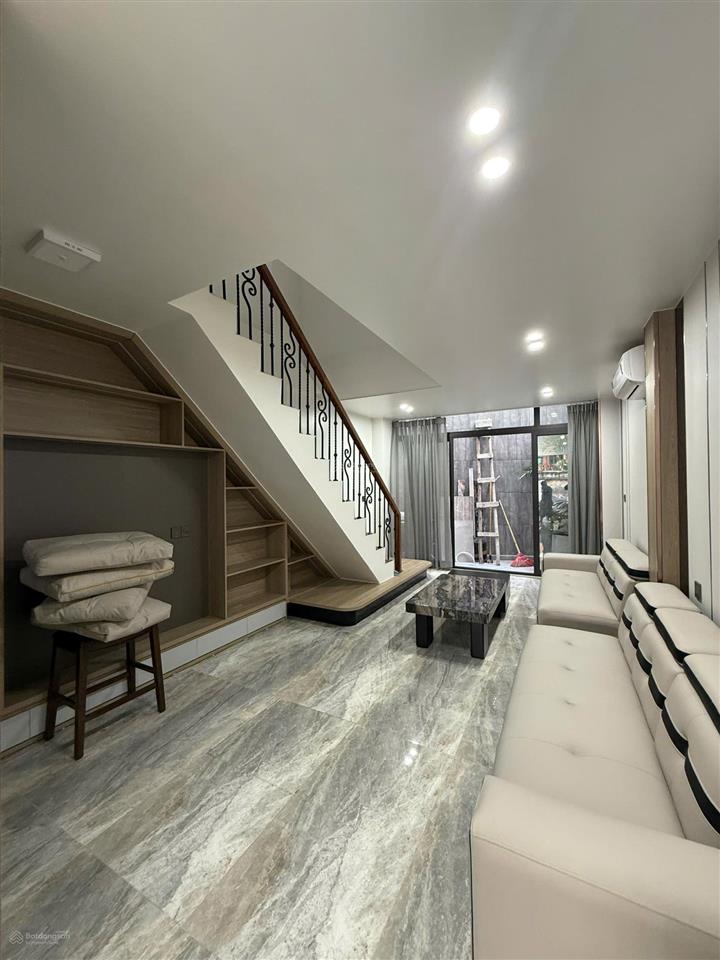 Bán nhà ngọc thụy, long biên, diện tích 58,6m², xây 8 tầng có thang máy, gara ô tô, full nội thất