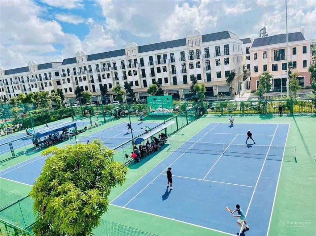 Bán căn biệt thự vincom shophouse 3 mặt tiền 85m đắc địa, vị trí trung tâm tp đông hà  quảng trị