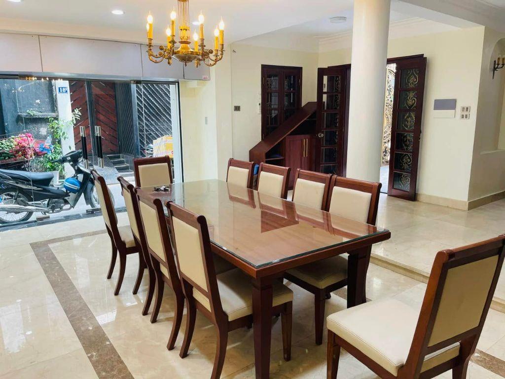 BÁN NHÀ XUÂN DIỆU, TÂY HỒ - LÔ GÓC, 5 TẦNG THANG MÁY, VÀI PHÚT ĐI BỘ RA HỒ TÂY