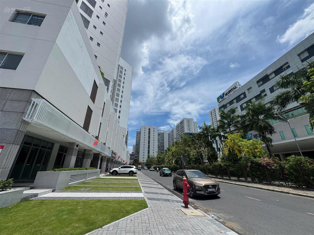 Cho thuê văn phòng đầy đủ nội thất 120m²  giá 30 triệu vnd   0889 878 ***