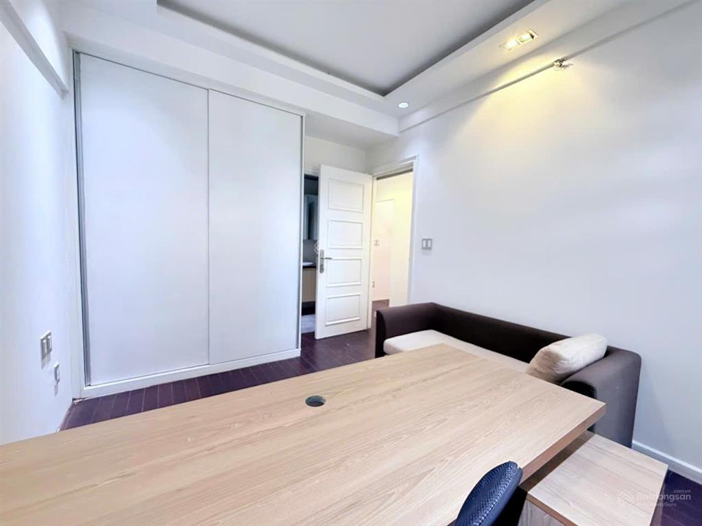 Cho thuê văn phòng đầy đủ nội thất 120m²  giá 30 triệu vnd   0889 878 ***