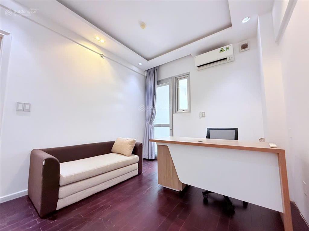 Cho thuê văn phòng đầy đủ nội thất 120m²  giá 30 triệu vnd   0889 878 ***