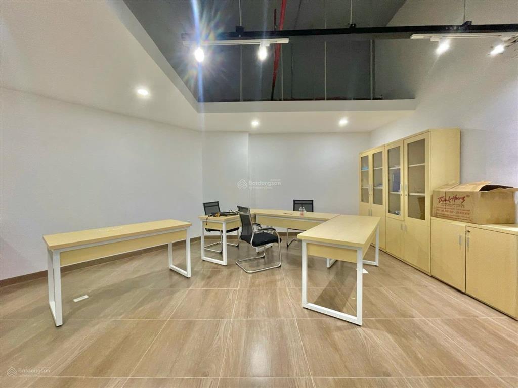 Cho thuê văn phòng eco green sài gòn, 31 triệu, 150 m², đầy đủ nội thất, hot!