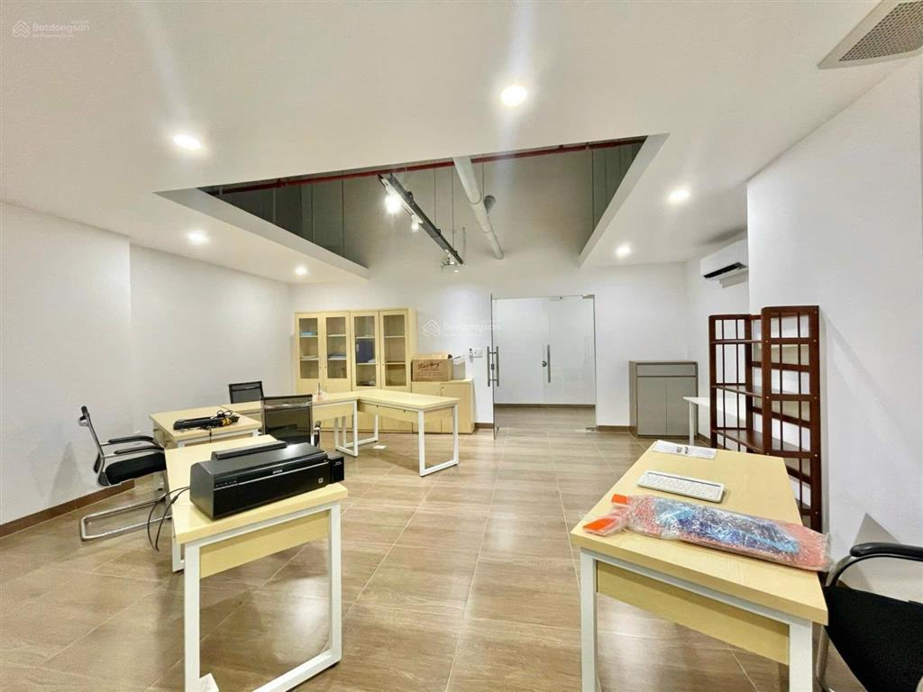 Cho thuê văn phòng eco green sài gòn, 31 triệu, 150 m², đầy đủ nội thất, hot!