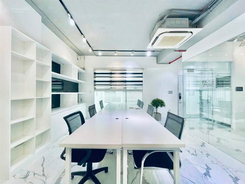Cho thuê văn phòng đầy đủ nội thất 120m²  giá 30 triệu vnd   0889 878 ***