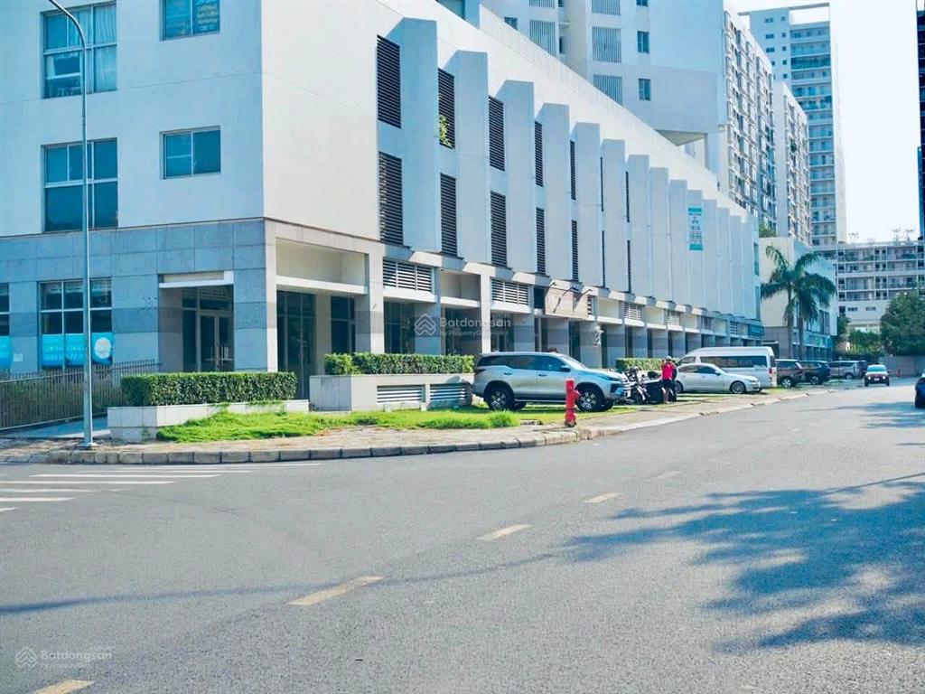 Cho thuê văn phòng đầy đủ nội thất 120m²  giá 30 triệu vnd   0889 878 ***