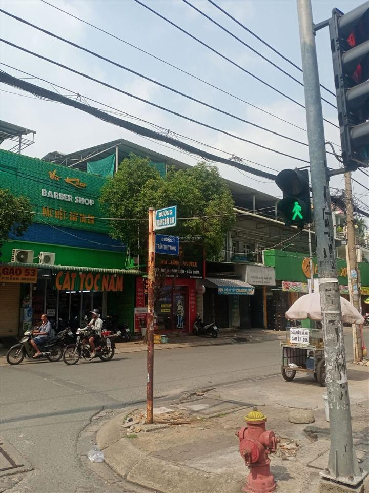 Hiếm xe hơi tới đất  ngay hoàng bật đạt  64m2  4x16  giá 4.x tỷ