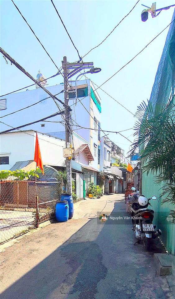 Kẹt bank  hẻm xe hơi  gần chợ hạnh thông tây  95.3m2  ngang 6.5m  giá 9.x tỷ