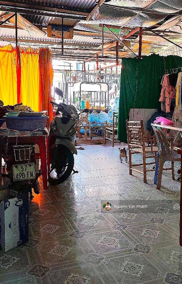 Kẹt bank  hẻm xe hơi  gần chợ hạnh thông tây  95.3m2  ngang 6.5m  giá 9.x tỷ