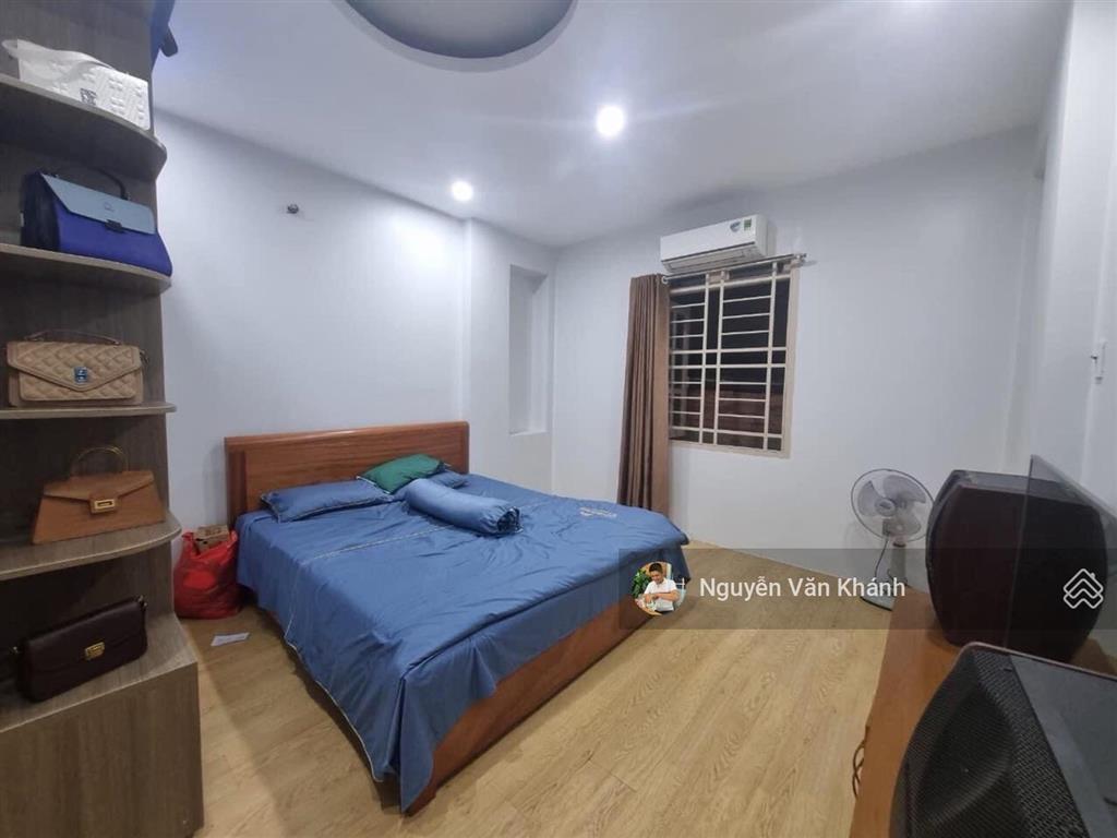 Mặt tiền chợ hạnh thông tây  quang trung  gò vấp  70m2  4 tầng  5 phòng  giá 9.x tỷ