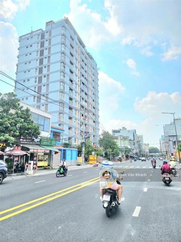 Góc 2 mặt tiền  ngay nhà ga t3  hoàng hoa thám  tân bình  62m2  4.4x15  3 tầng  2pn