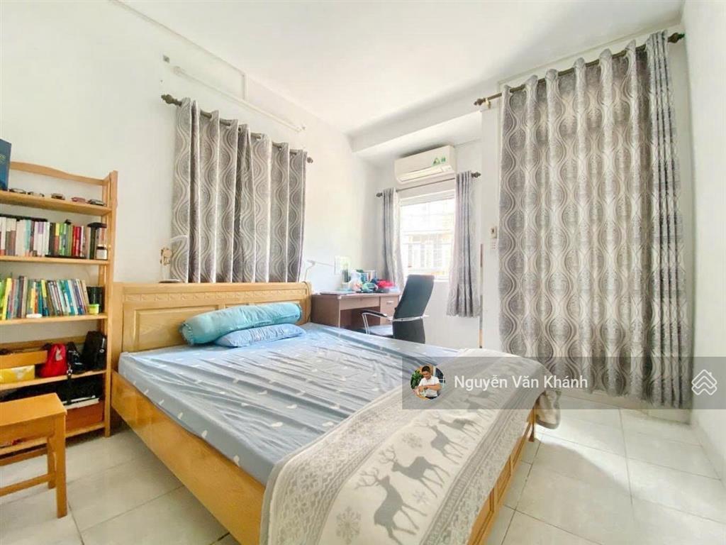 Góc 2 mặt tiền  ngay nhà ga t3  hoàng hoa thám  tân bình  62m2  4.4x15  3 tầng  2pn