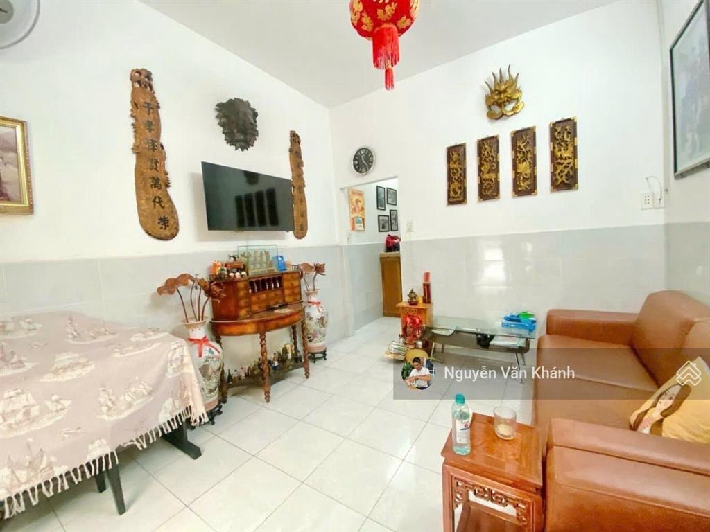 Góc 2 mặt tiền  ngay nhà ga t3  hoàng hoa thám  tân bình  62m2  4.4x15  3 tầng  2pn