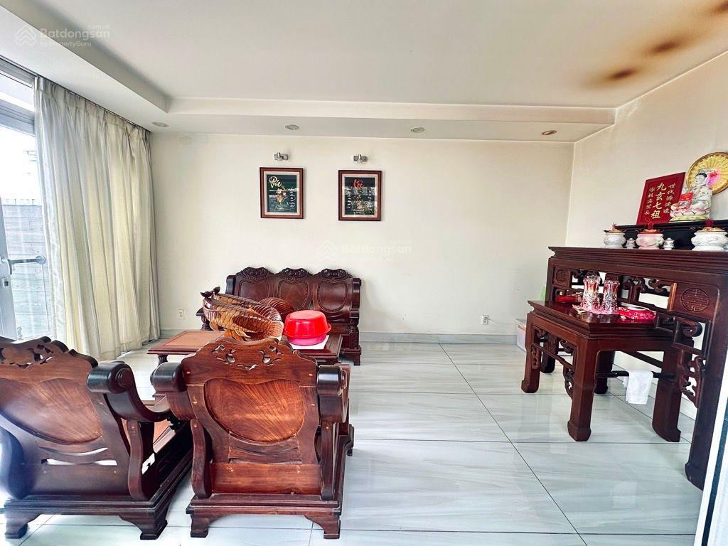 Bán nhà lê văn quới  154m2  (7x22)  hẻm 8m  nhà 4 tầng  full nội thất chỉ 15,2 tỷ tl