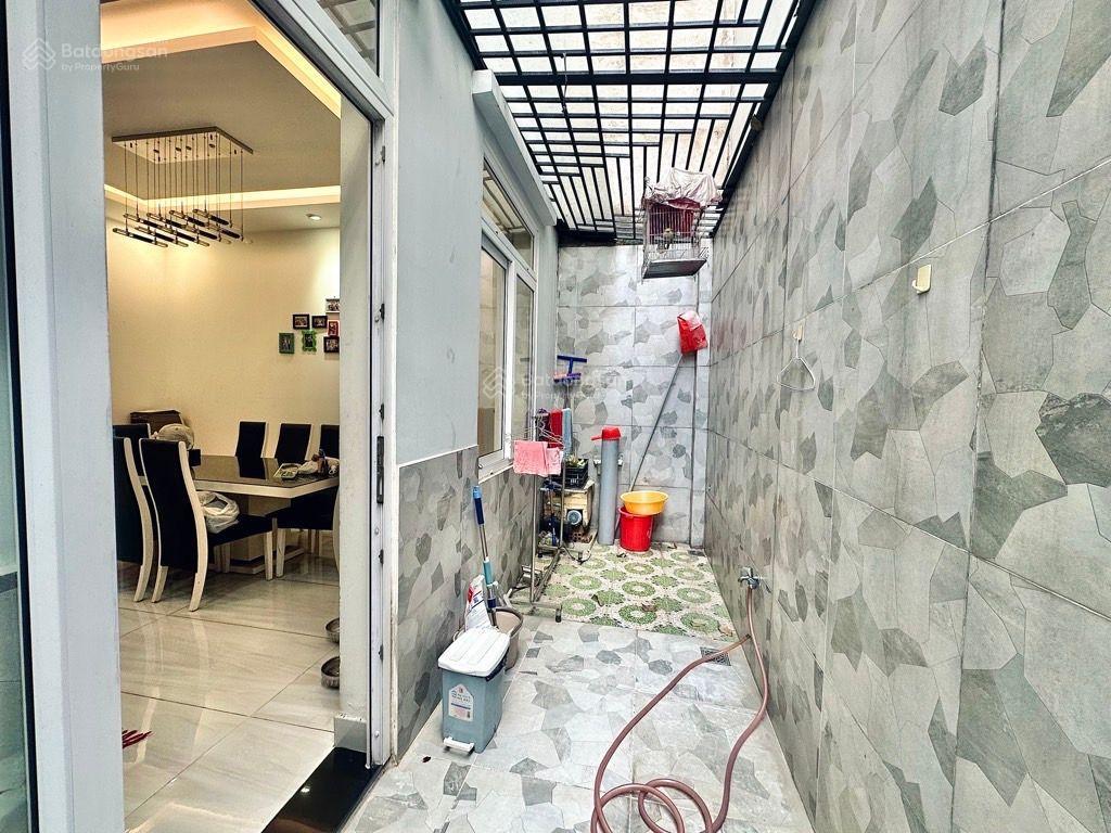 Bán nhà lê văn quới  154m2  (7x22)  hẻm 8m  nhà 4 tầng  full nội thất chỉ 15,2 tỷ tl