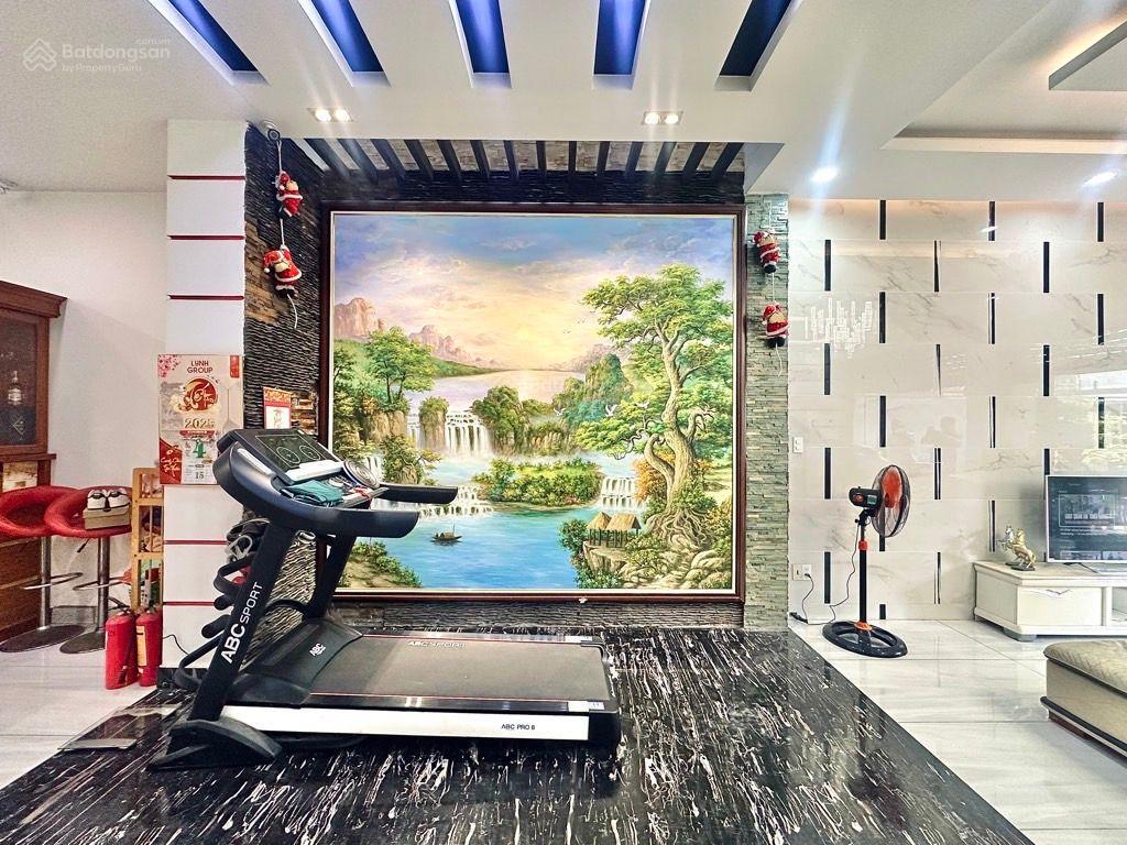 Bán nhà lê văn quới  154m2  (7x22)  hẻm 8m  nhà 4 tầng  full nội thất chỉ 15,2 tỷ tl