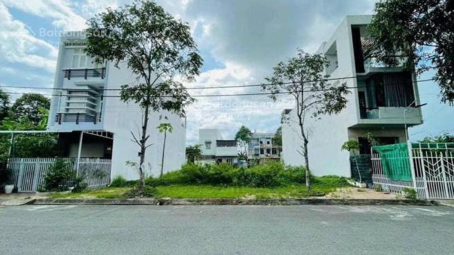 Bán đất nền da phú nhuận 1,2  gần khu hành chính ubnd  dt 7mx18m  giá từ 150triệu/m2  sổ hồng