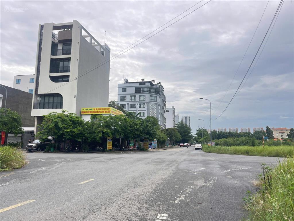 Chính chủ thiện chí bán nhanh nền đất mt nguyễn địa lô  dt 7mx18m  gía 240 triệu/m2  sổ hồng