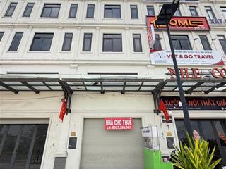 Chủ dễ thương cho thuê shophouse lakeview  song hành q2  gía 30 triệu/ tháng