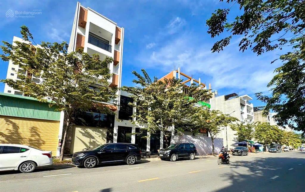 Đất nền cạnh tthc mới tphcm  khu tđc bình khánh 1.8ha  dt 5x13.9m  gía 273triệu/m2  sổ hồng