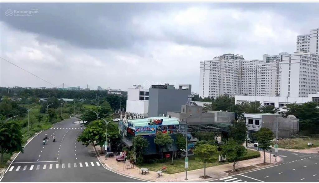 Đất nền cạnh tthc mới tphcm  khu tđc bình khánh 1.8ha  dt 5x13.9m  gía 273triệu/m2  sổ hồng