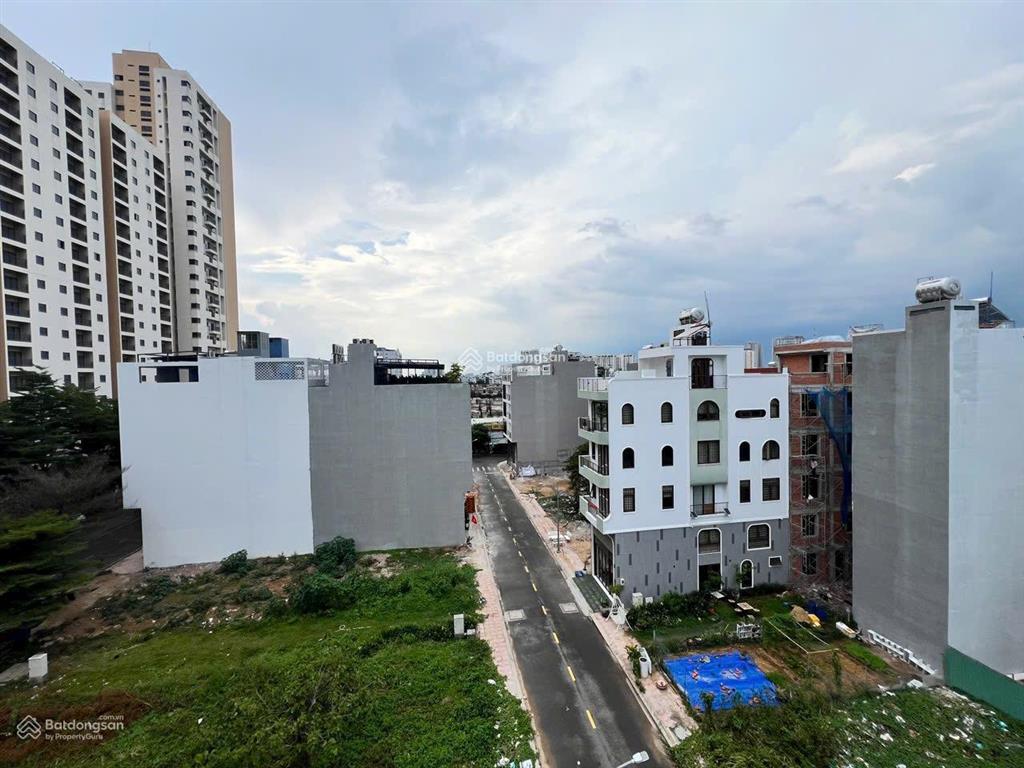 Đất nền cạnh ga metro, tthc mới tphcm  khu tđc bình khánh  dt 5x13.9m  280triệu/m2  xây 5 tầng